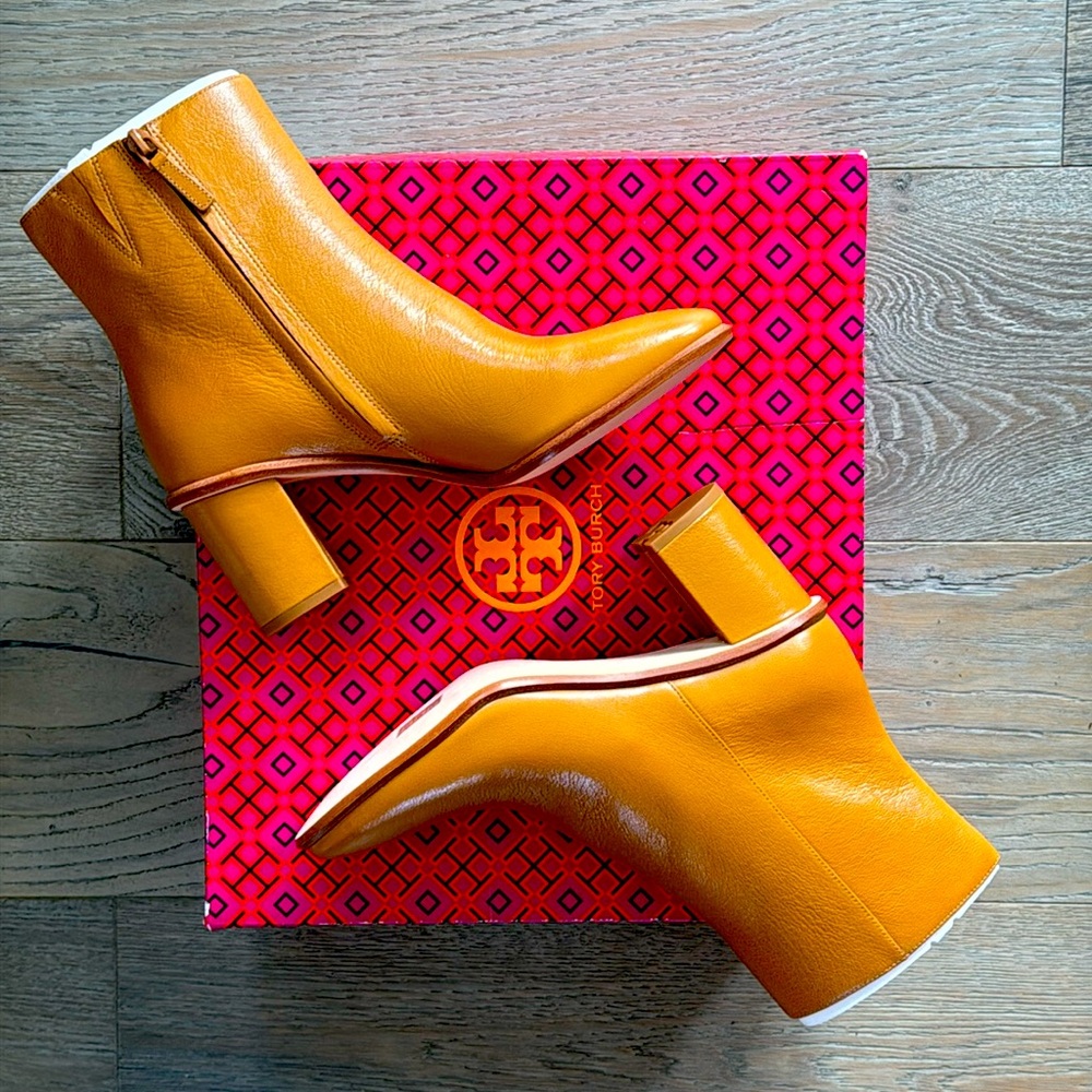 TORY BURCH BROOKE STAMPED HEEL ROUND TOE LEATHER BOOTIE IN CARAMEL CORN - 9 - Picture 1 of 16